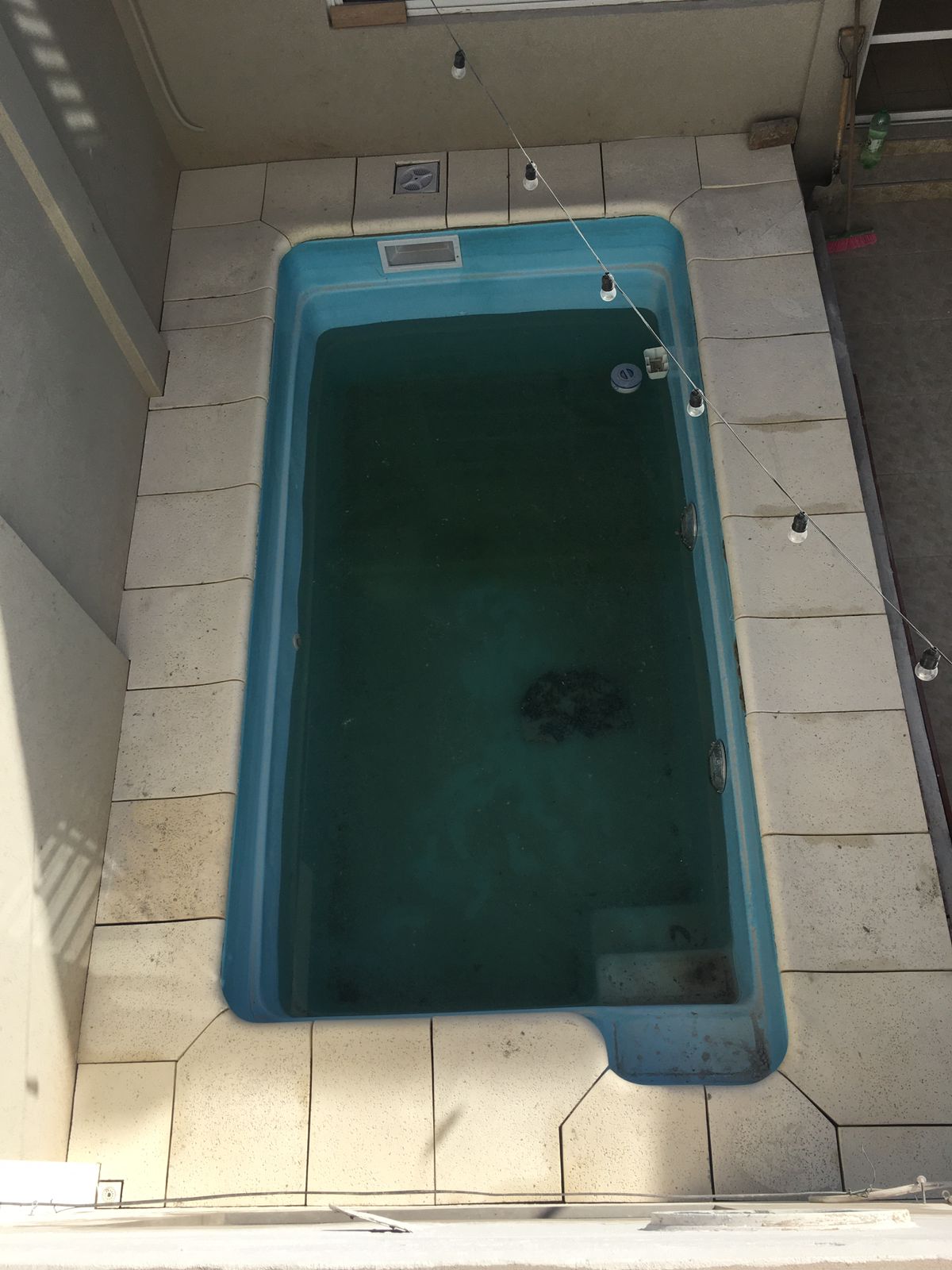 AT-4 Esquinero Curvo R18