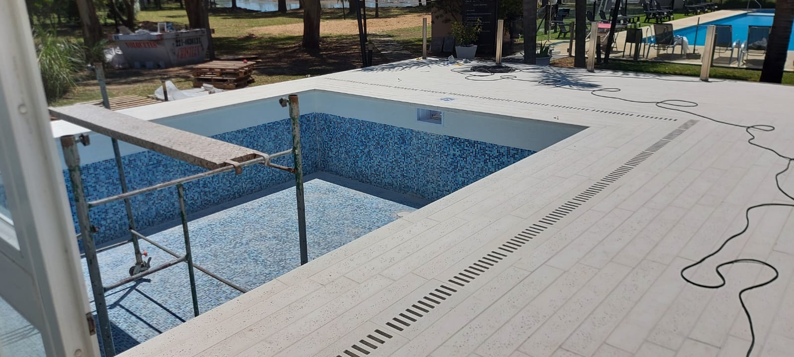 LISTON ATÉRMICO 100X12 COLOR BLANCO